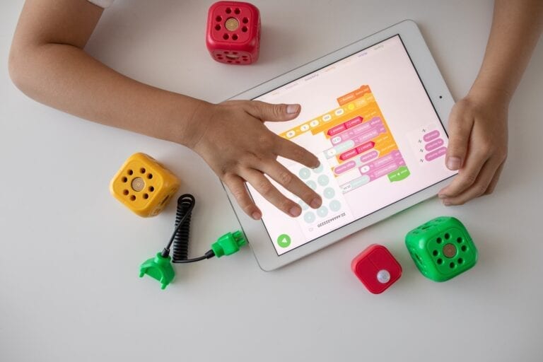 9 Online Board Games: Play Together While You're Apart • FamilyApp